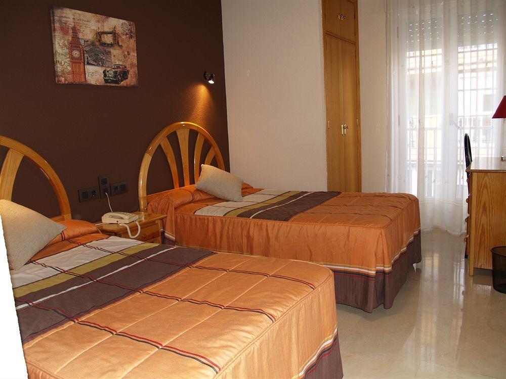 Hotel Navarro Ciudad Real Bagian luar foto