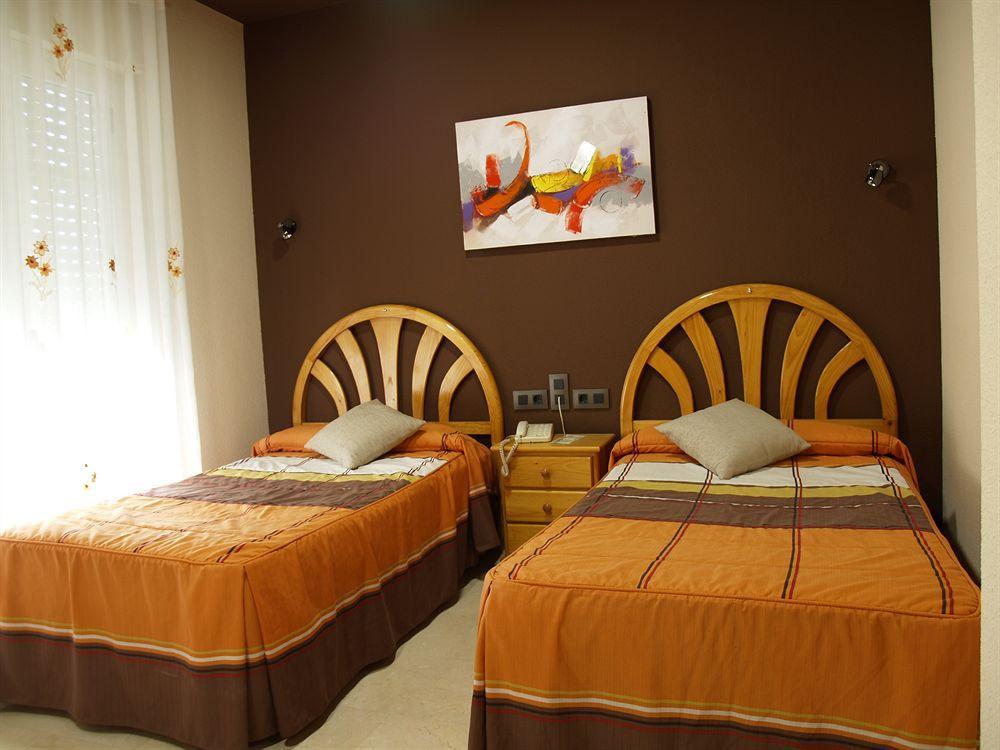 Hotel Navarro Ciudad Real Bagian luar foto