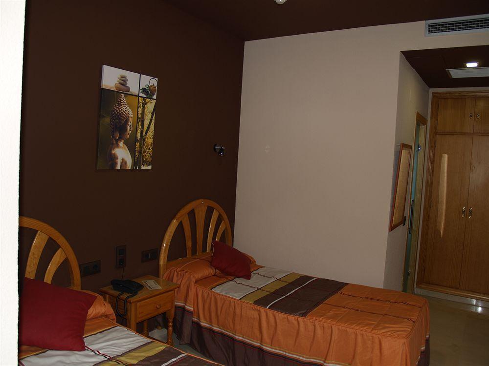 Hotel Navarro Ciudad Real Bagian luar foto